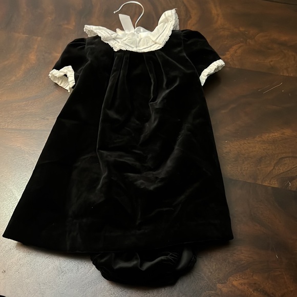 Edgehill Collection Short Sleeve Velvet Lace Babydoll Dress - Picture 3 of 9